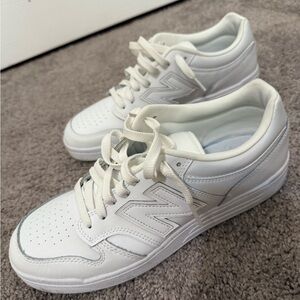 White New balance shoes